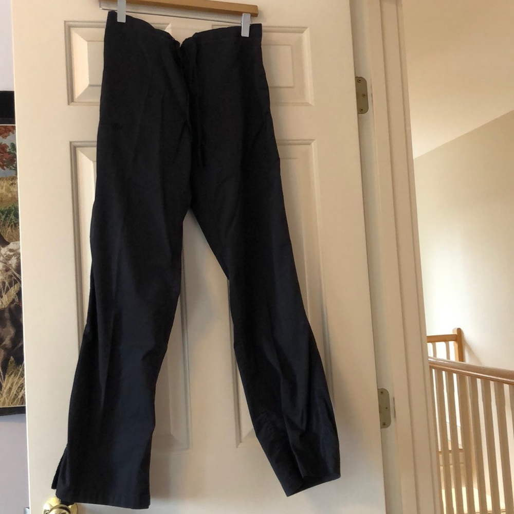 Signature scrub pant